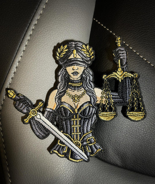 🗡️Lady Justice Goes Goth⚖️